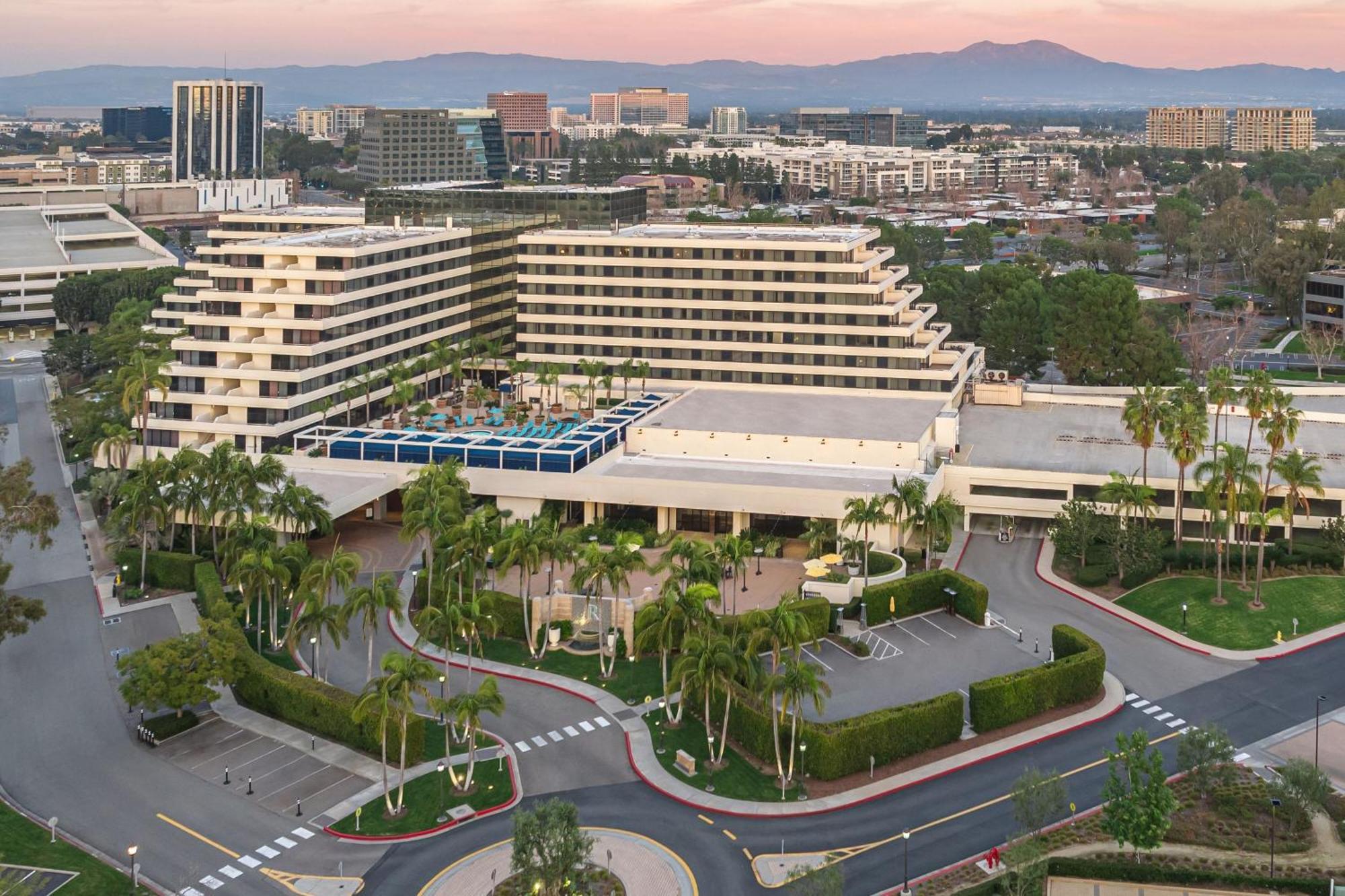 Renaissance Newport Beach Hotel Exterior foto